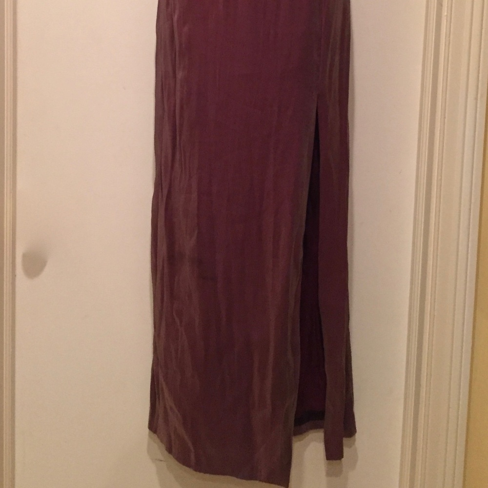 Ever Beauty 90s Berry Lame Column 6 Dress Back - Picture 8 of 8